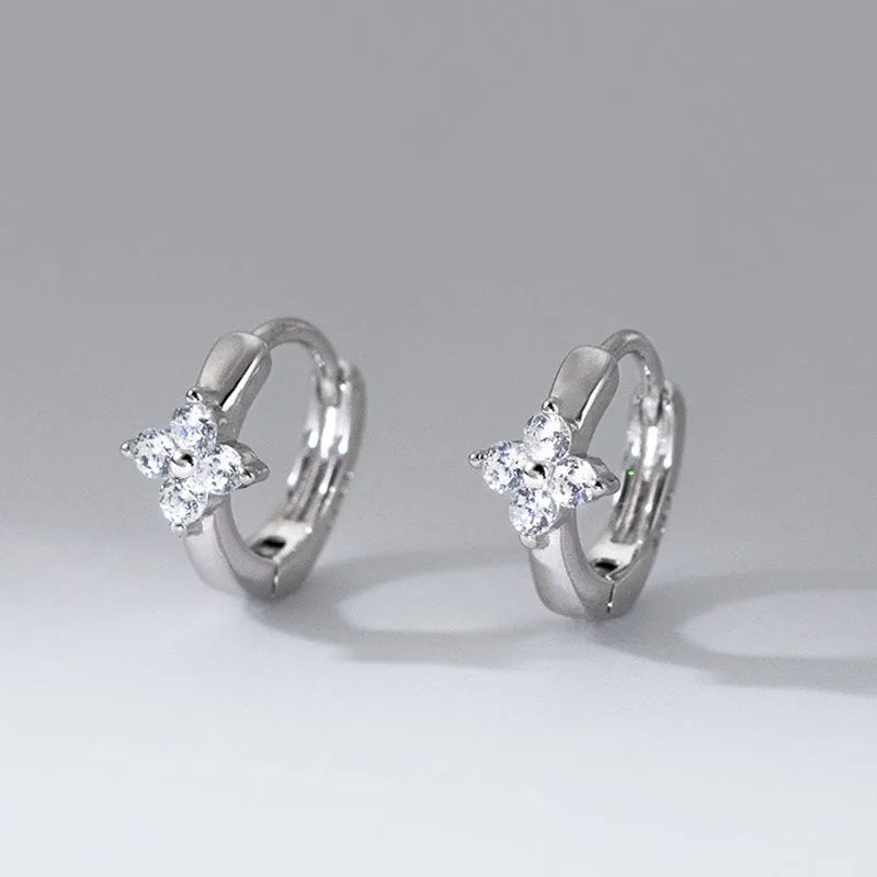 Aretes Flor Luminosa de Zirconias