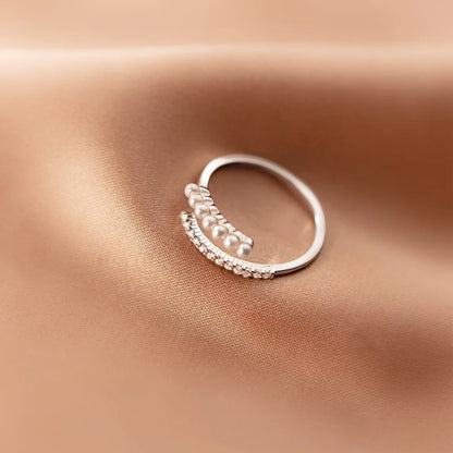 Anillo Perla de Agua Dulce con Zirconias