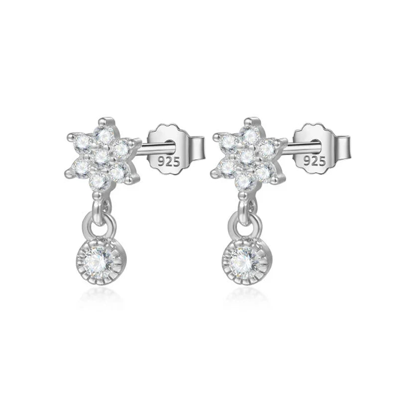 Aretes Flor con Zirconias en Cuatro Estilos