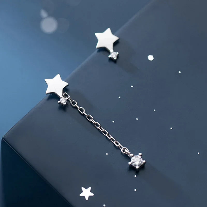 Aretes Asimétricos Estrella con Cadena