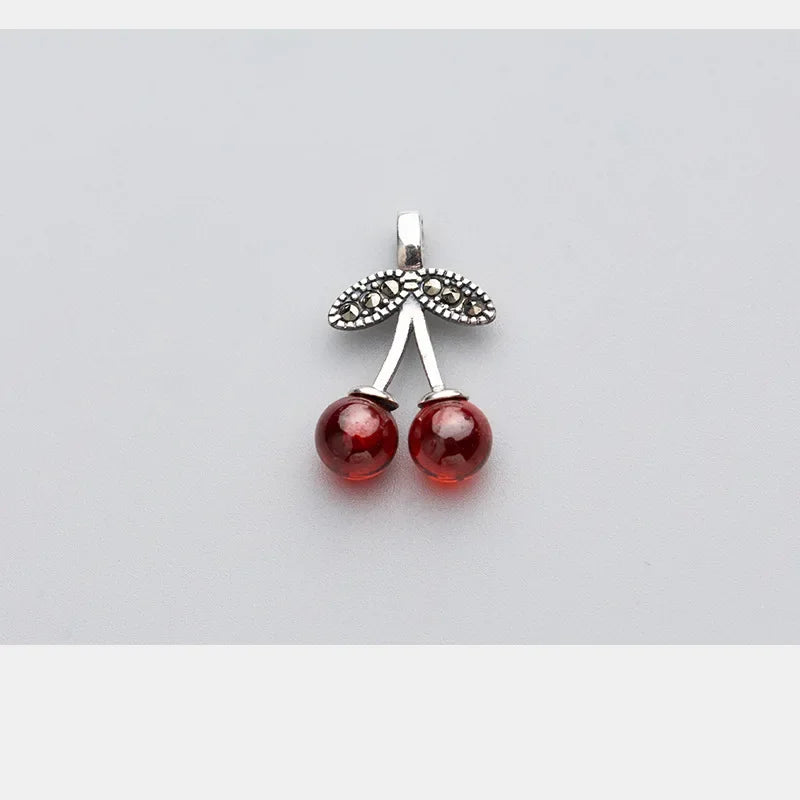 Dije Cereza Rojo Granate