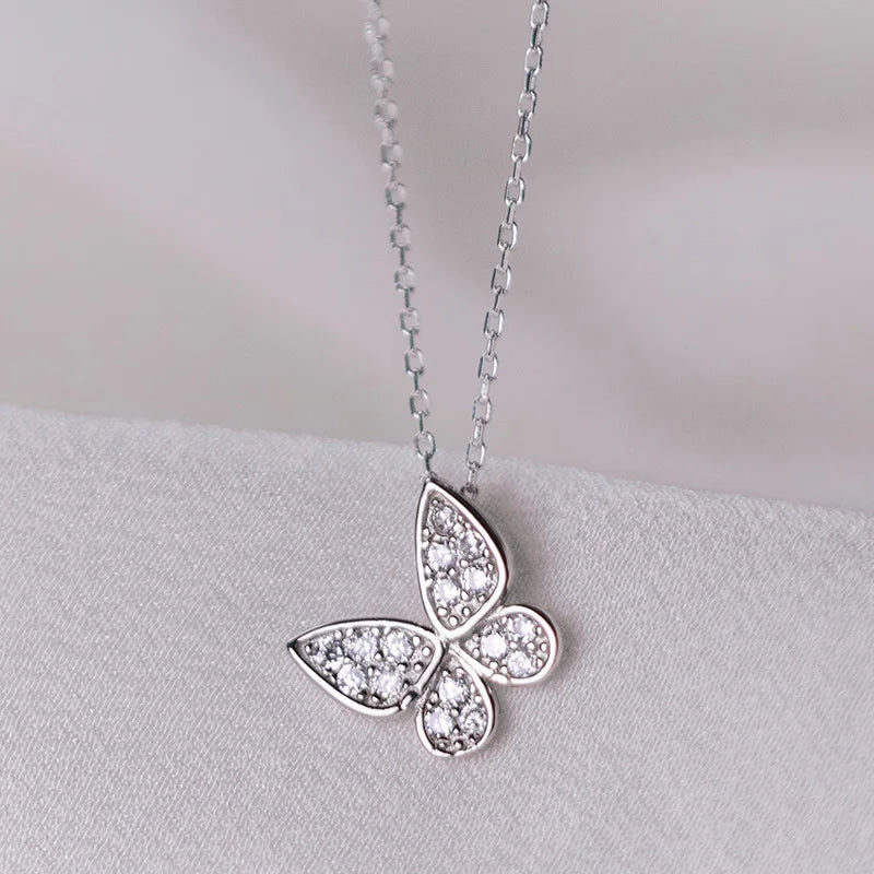 Collar Mariposa y Corazón