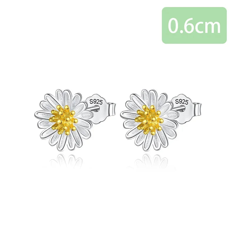 Aretes Margarita en Dos Tamaños