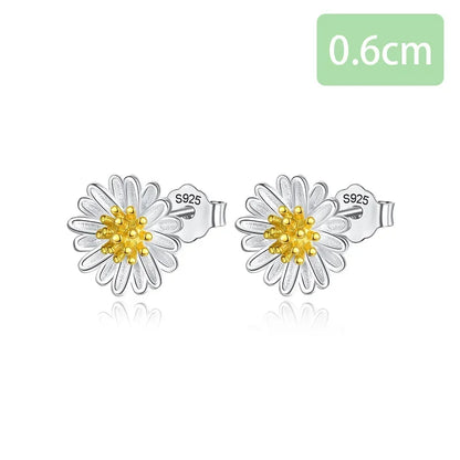 Aretes Margarita en Dos Tamaños