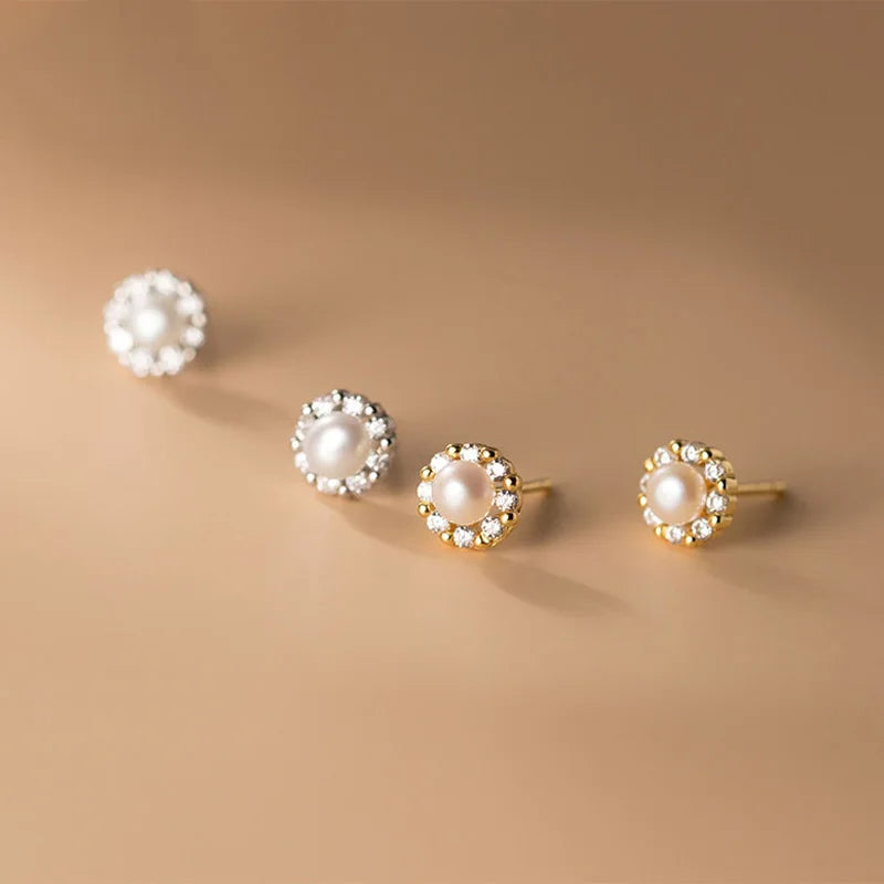 Aretes Perla de Agua Dulce con Zirconias