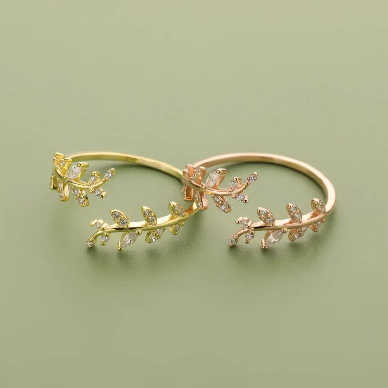 Anillo Hojas con Zirconias Ajustable