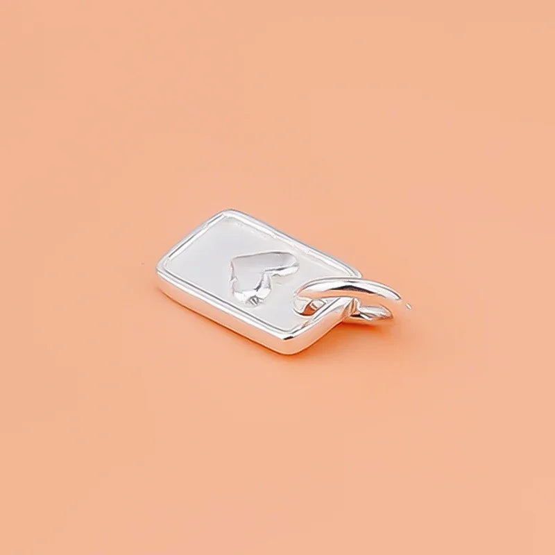 Dije Rectangular con Corazón Doble Cara