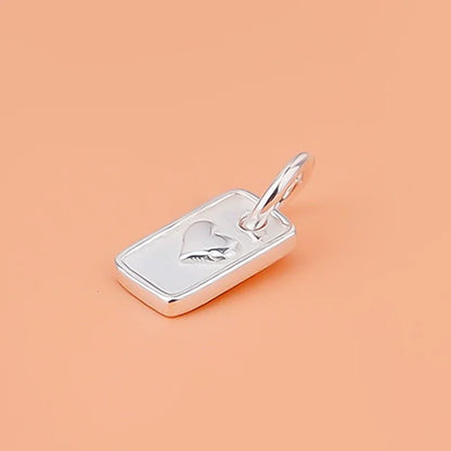 Dije Rectangular con Corazón Doble Cara