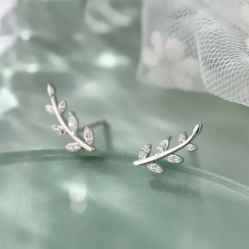 Aretes Hoja con Zirconias