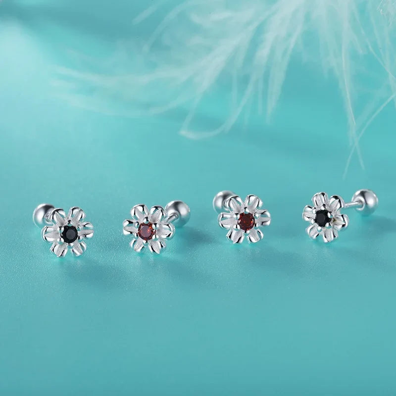 Aretes Flor de Zirconia con Rosca
