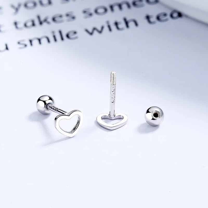 Aretes Corazón Calado de Rosca