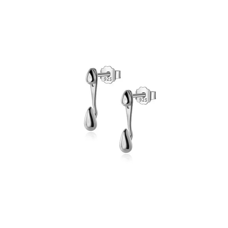 Aretes Asimétricos con Zirconias