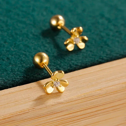 Aretes Flores Deslumbrantes con Zirconias