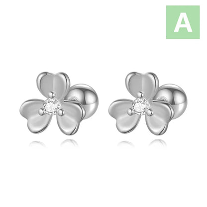 Aretes Flores Deslumbrantes con Zirconias