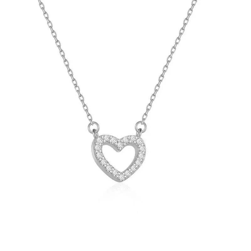 Collar Corto Corazón con Zirconias