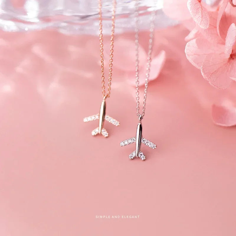 Collar Avión con Zirconia