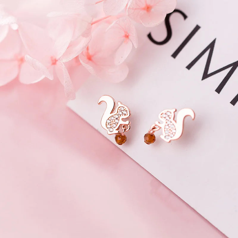 Aretes Ardilla con Zirconias Brillantes