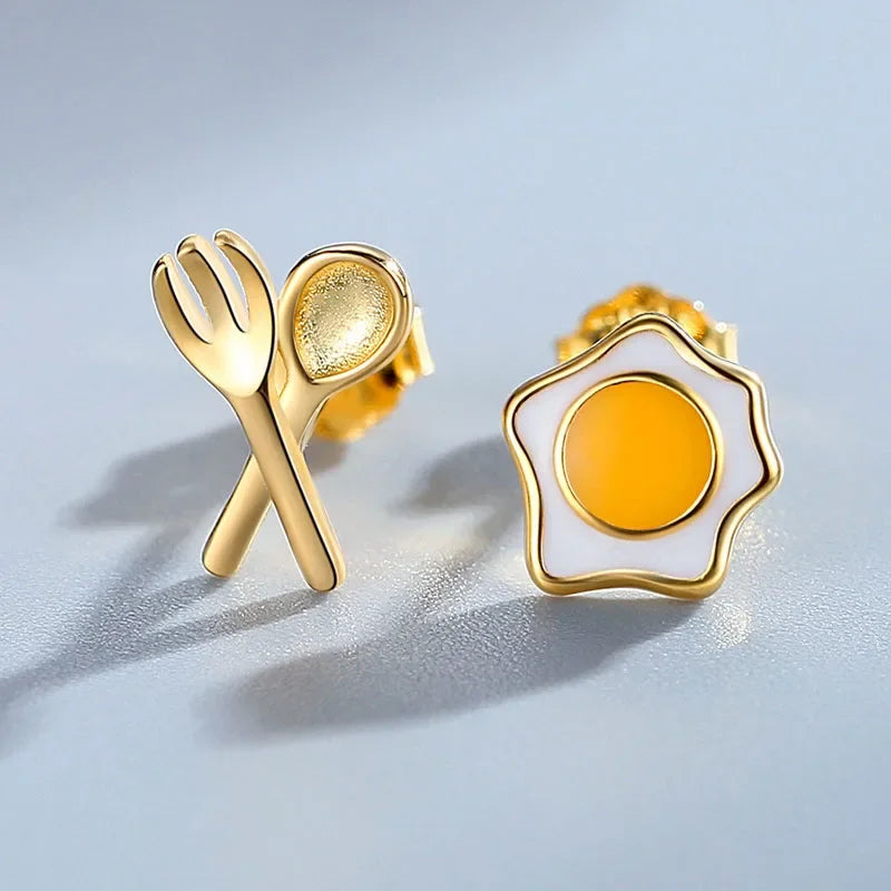 Aretes Asimétricos Cubiertos y Huevo Estrellado
