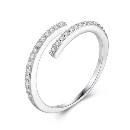 Anillo Línea de Zirconias Brillantes