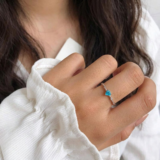 Anillo Corazón con Zirconia de Color