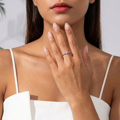 Anillo Corazón con Zirconia Rosa