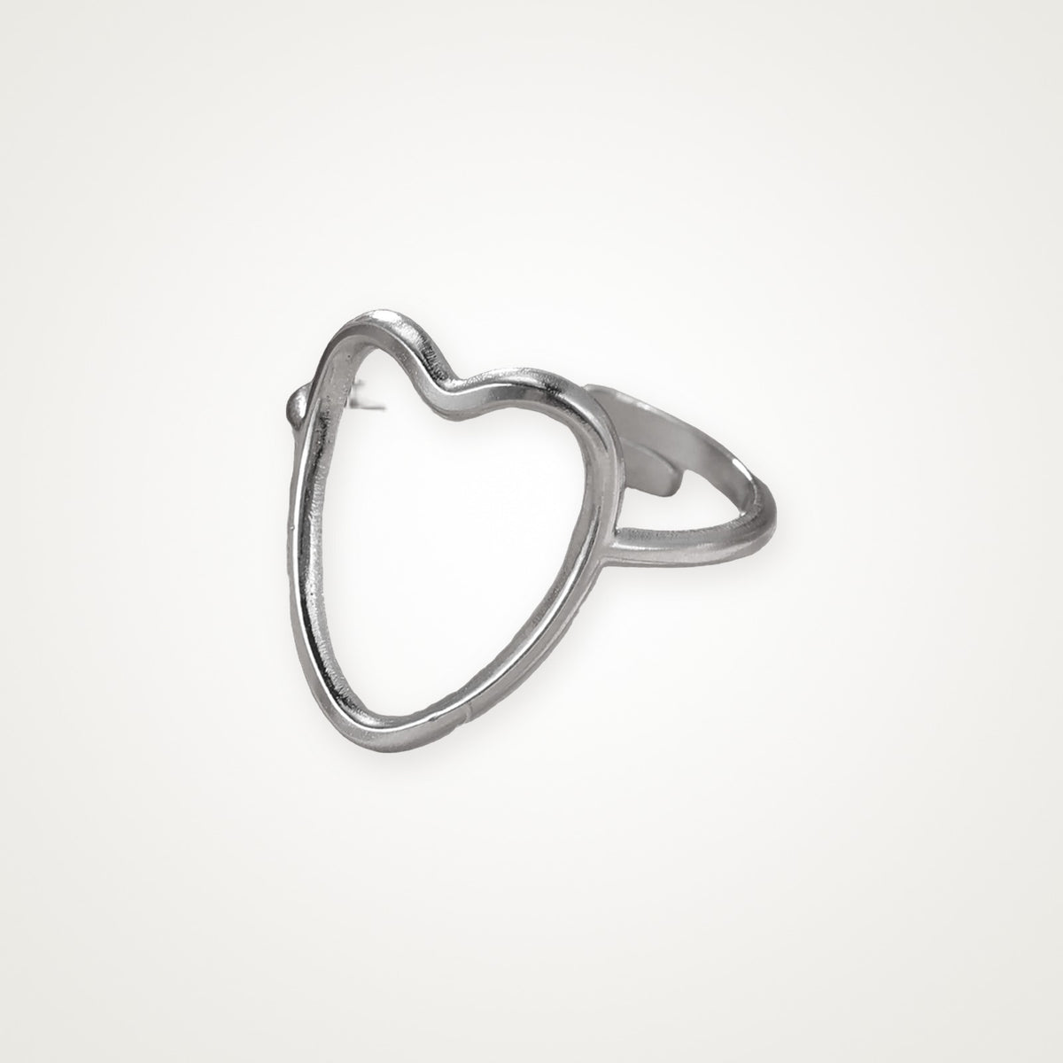 Anillo Corazón de alambre plateado