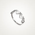 Anillo Corazones en zigzag plateado
