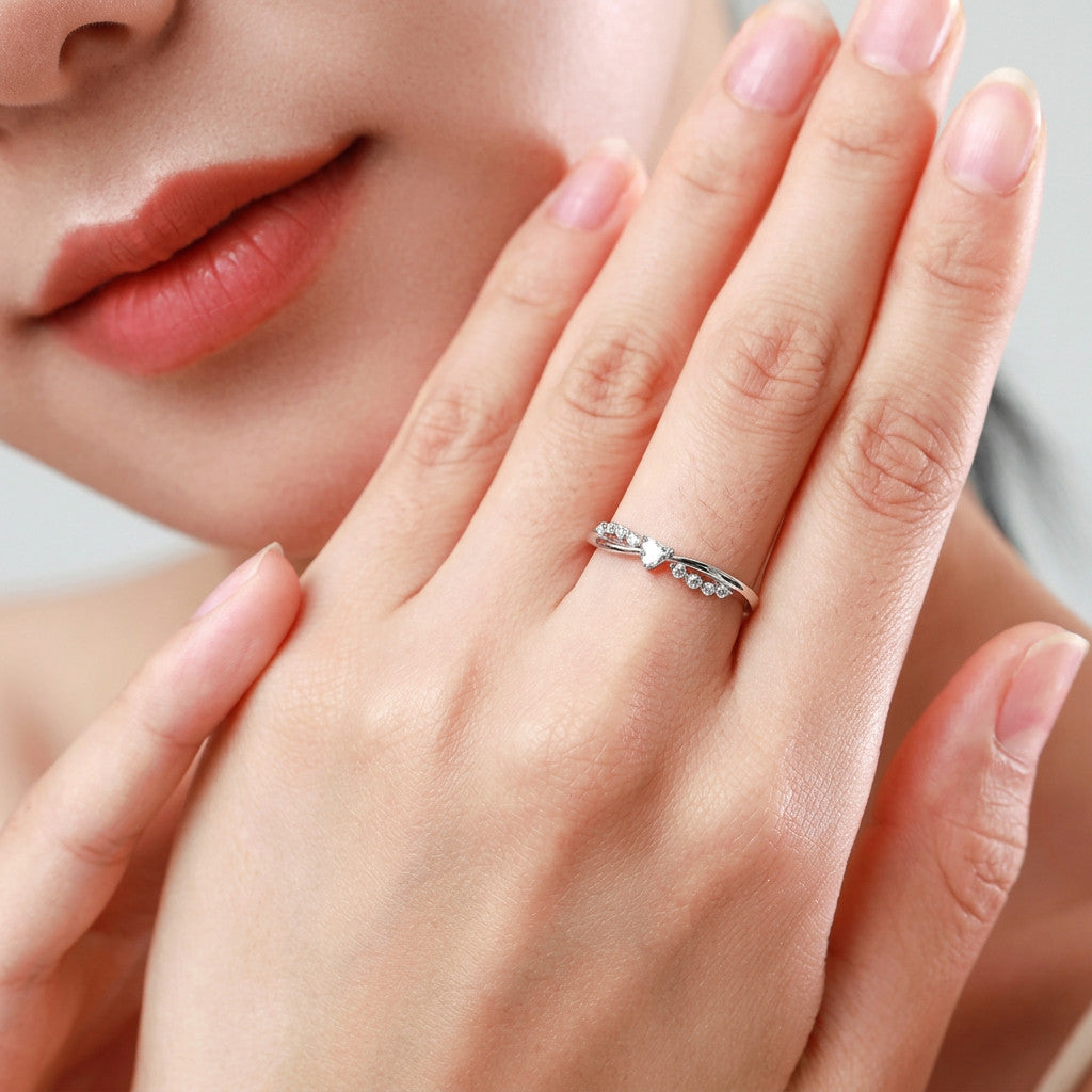 Anillo Cruz con Zirconia de Corazón