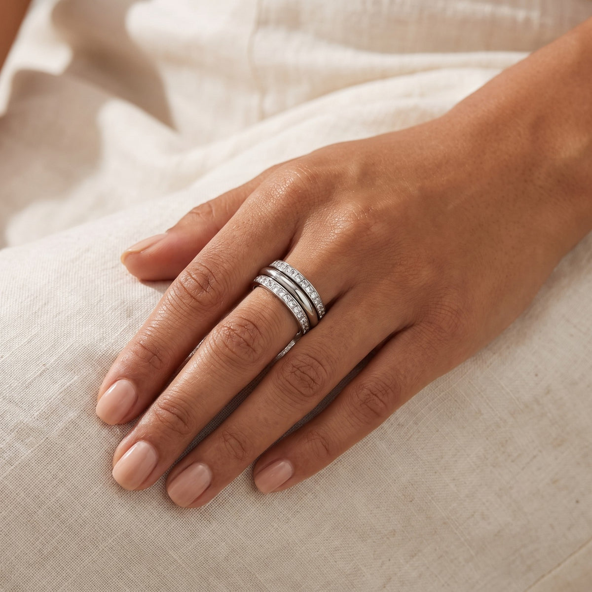 Anillo Cuatro aros plateado puesto
