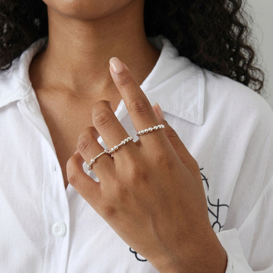 Anillo de Bolitas Minimalista