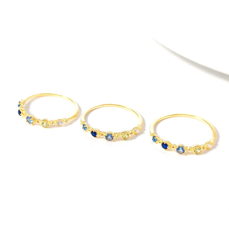 Anillo Elegante con Zirconias de Colores