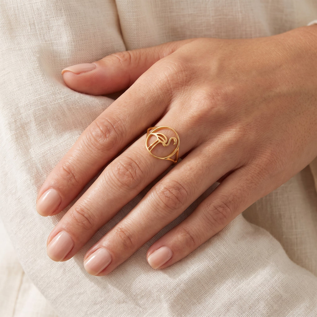 Anillo Flamenco dorado puesto