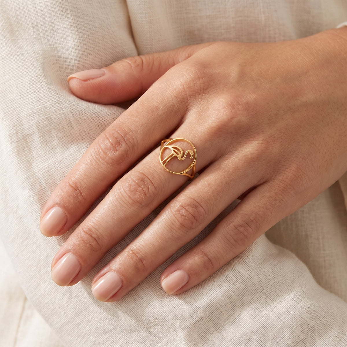 Anillo Flamenco dorado puesto