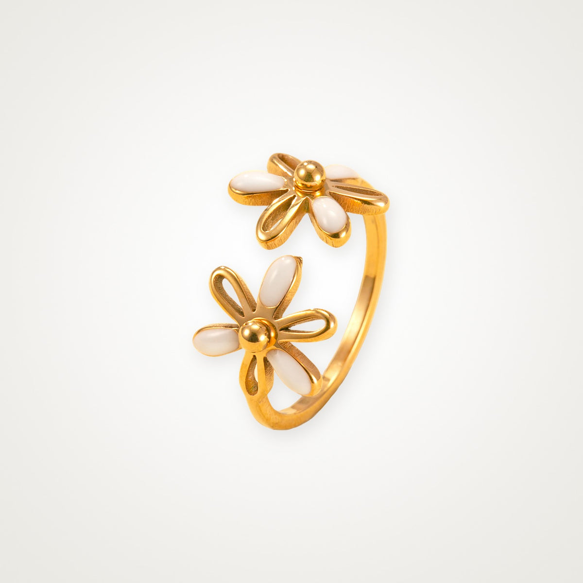Anillo Flores blancas dorado