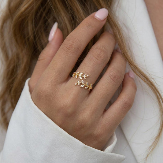 Anillo Hojas con Zirconias Ajustable