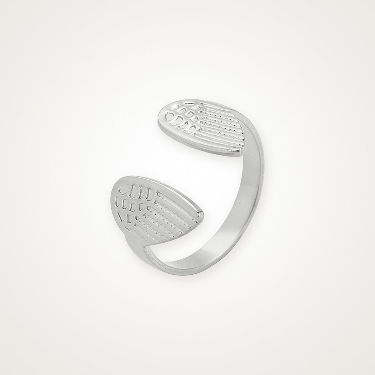 Anillo Hojas texturizadas plateado