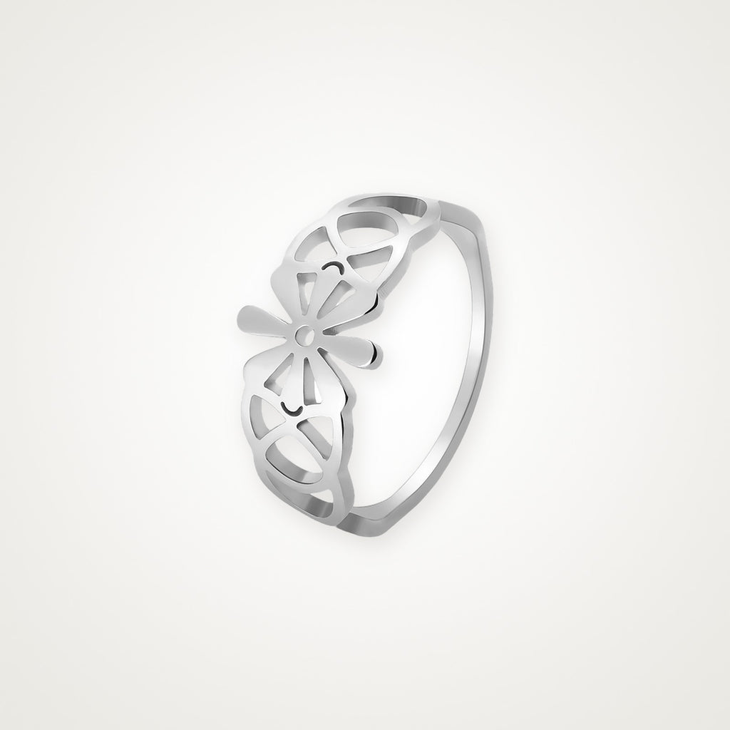 Anillo Margarita calada plateado