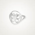 Anillo Mariposa en el círculo plateado