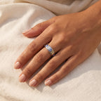 Anillo Ojo turco giratorio plateado puesto
