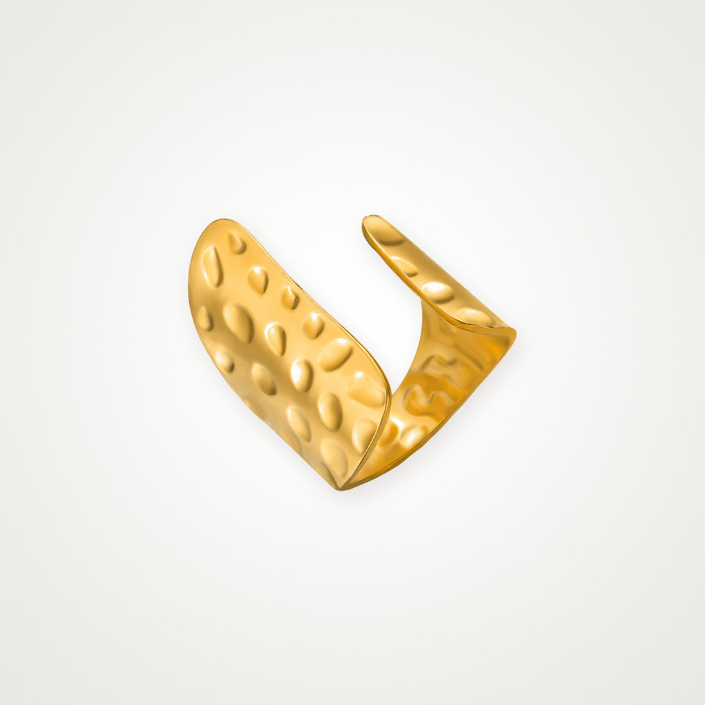 Anillo Ola martillada dorado