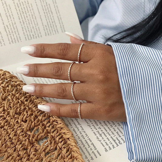 Anillo Torcido Minimalista