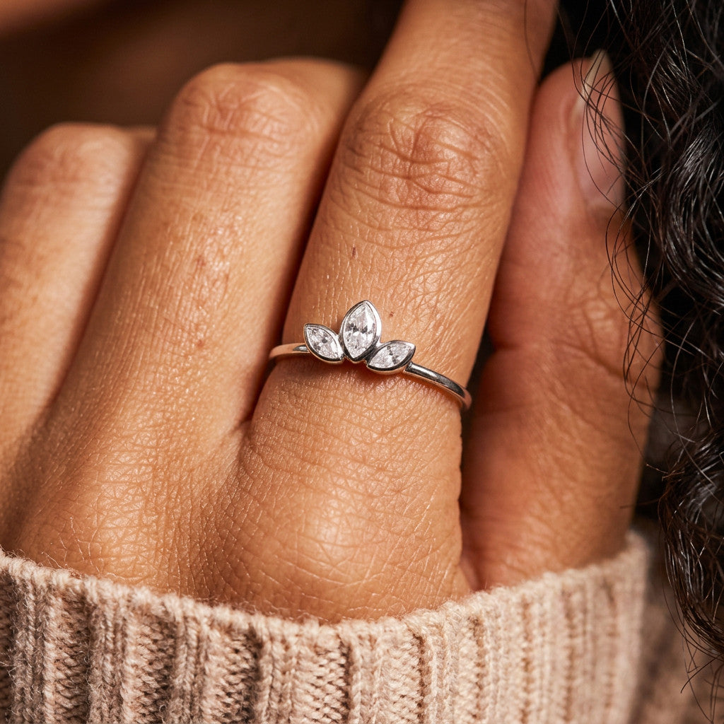 Anillo Trébol con Zirconias