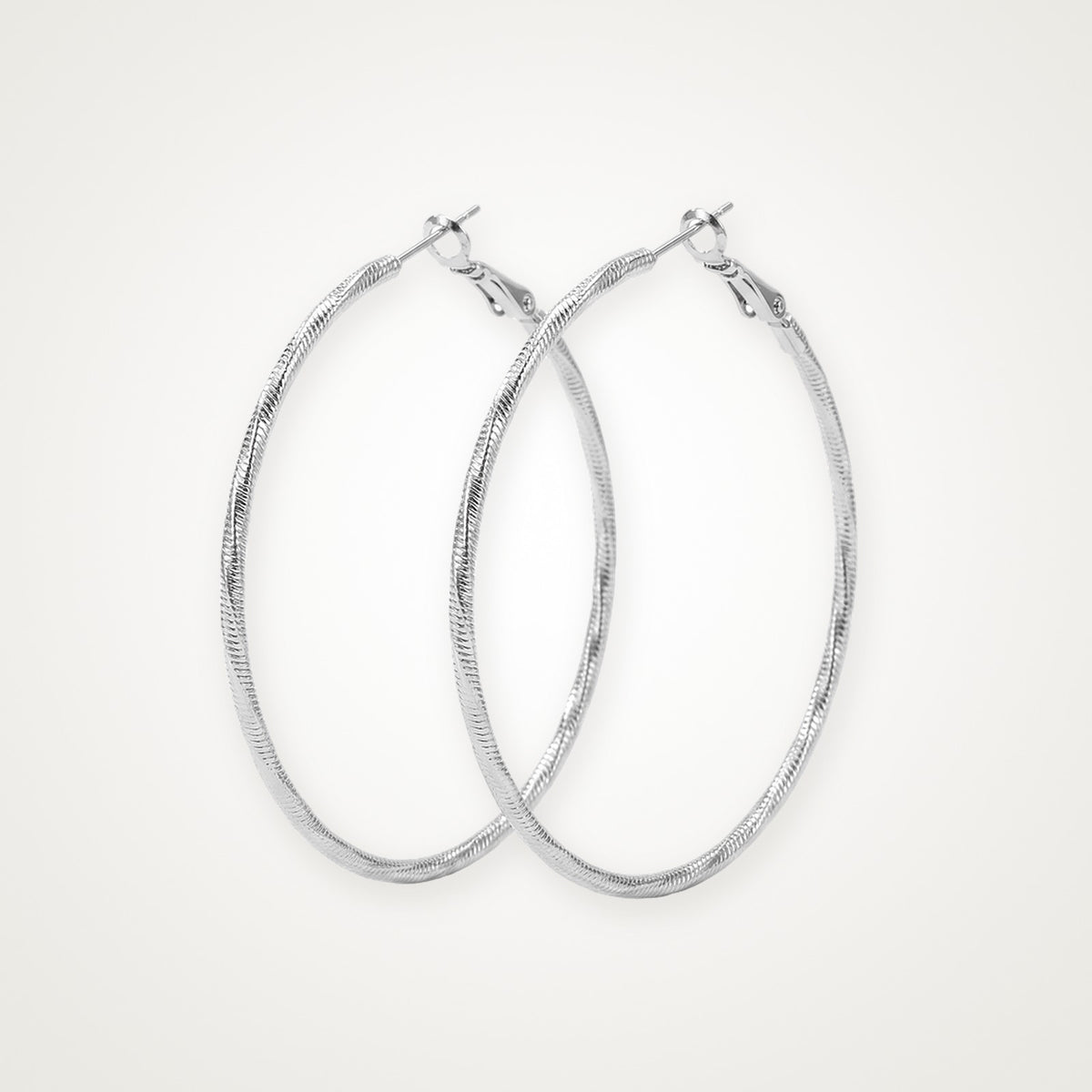 Aretes Arracadas torcidas plateados