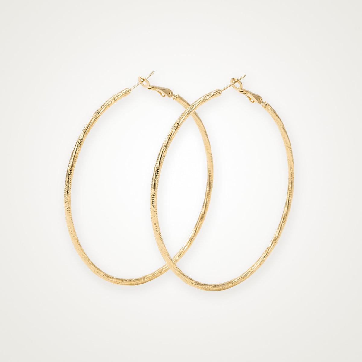 Aretes Arracadas torcidas dorados