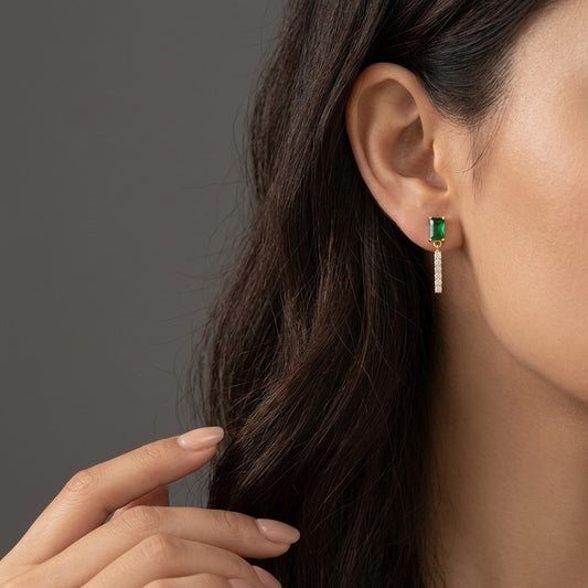 Aretes Asimétricos Perla y Zirconia Verde