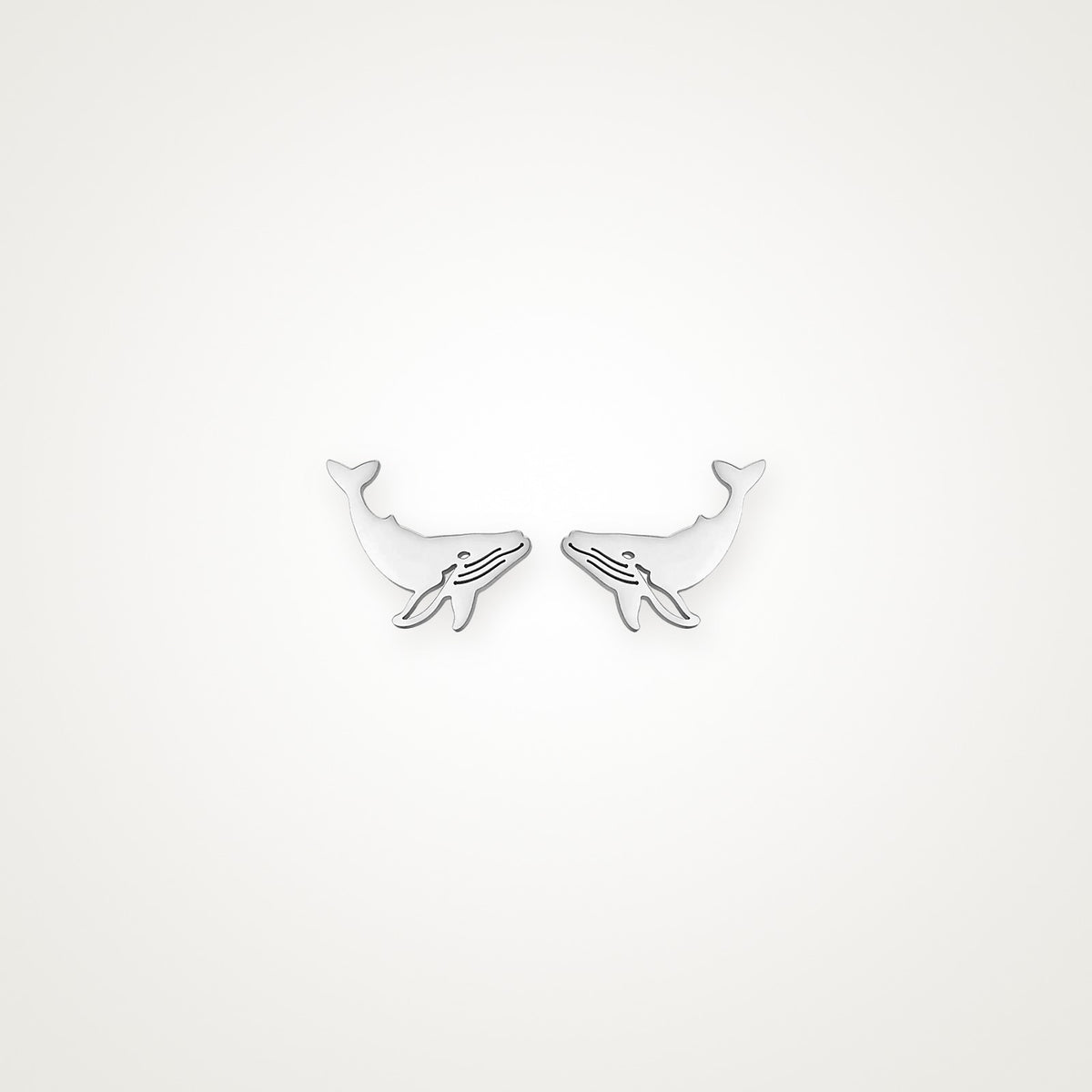 Aretes Ballena jorobada plateados