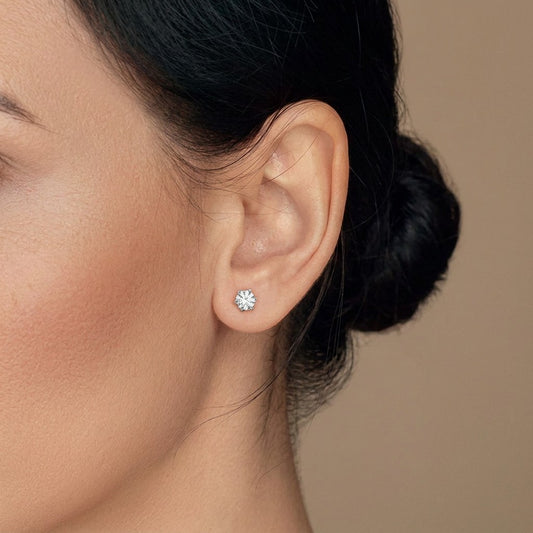 Aretes Botón Zirconia de Seis Garras