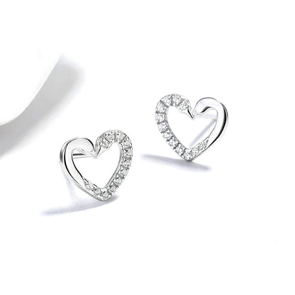 Aretes Corazón Calado con Pavé de Zirconias