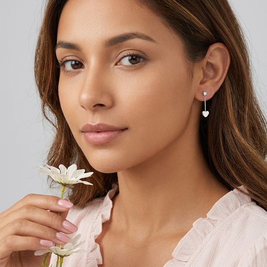 Aretes Corazón con Borla de Zirconias Blancas