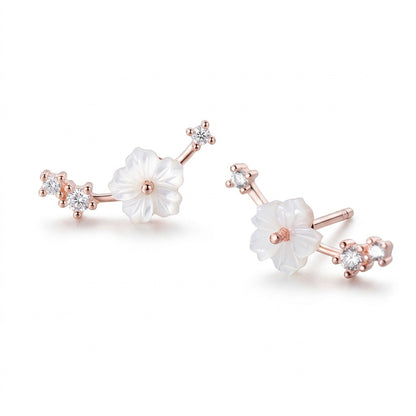 Aretes Flor de Concha con Zirconias